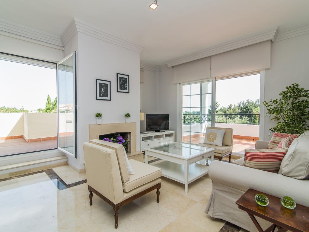 River Garden Spacious Penthouse มาร์เบยา ภายนอก รูปภาพ