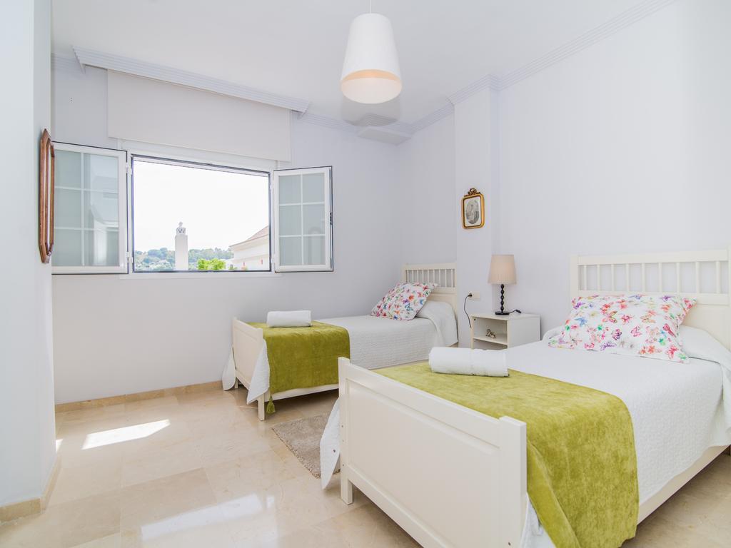 River Garden Spacious Penthouse มาร์เบยา ภายนอก รูปภาพ